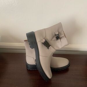 Aquatalia Women’s lillie top grain leather motorcycle boot size 9,5 NIB